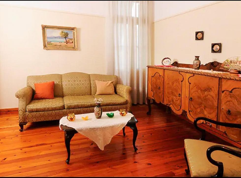 Zeta'S Vintage Garden House Villa Sparta Esterno foto